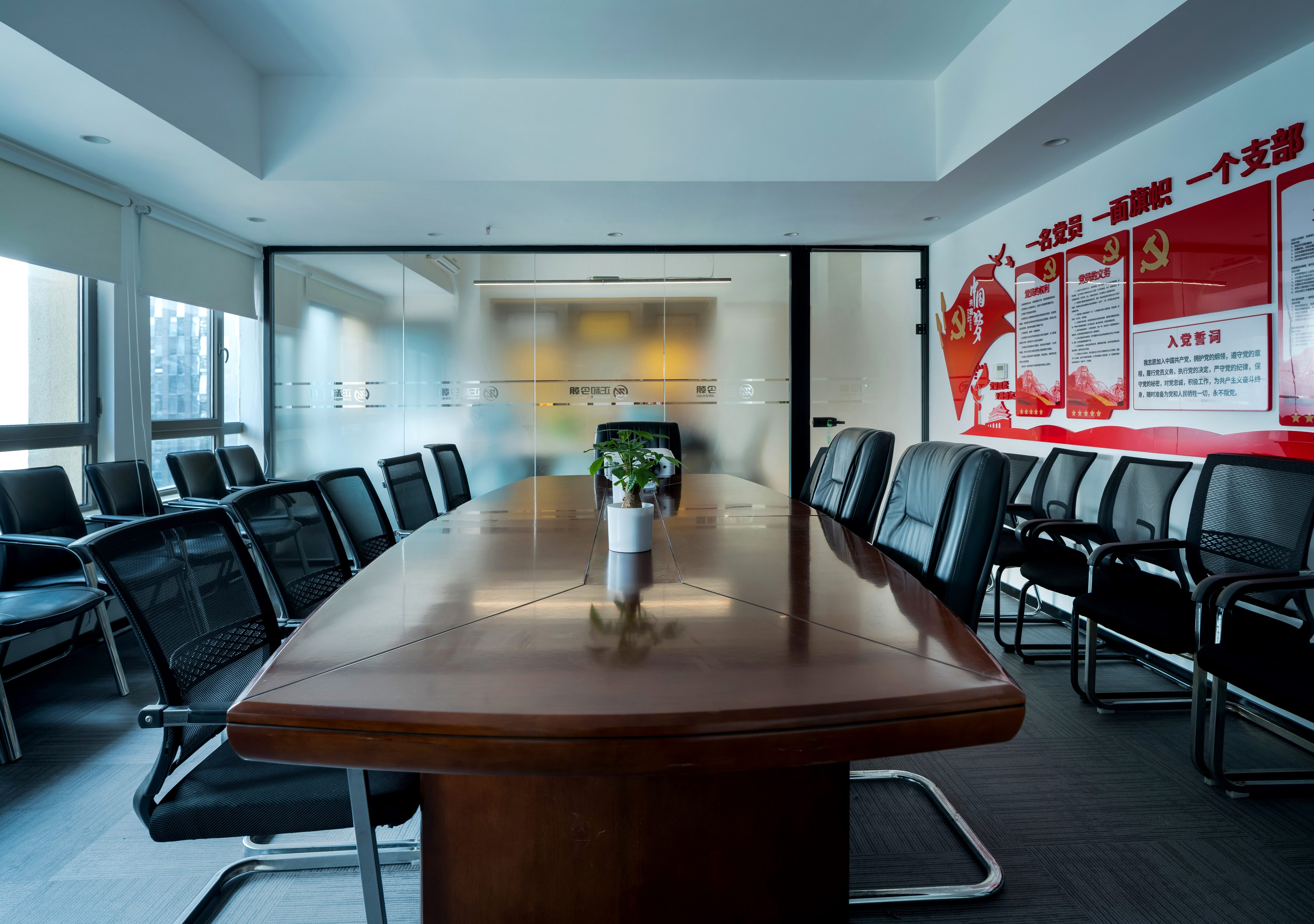 【完工項目】現(xiàn)在辦公空間流行這樣設(shè)計!(圖4) 22.jpg